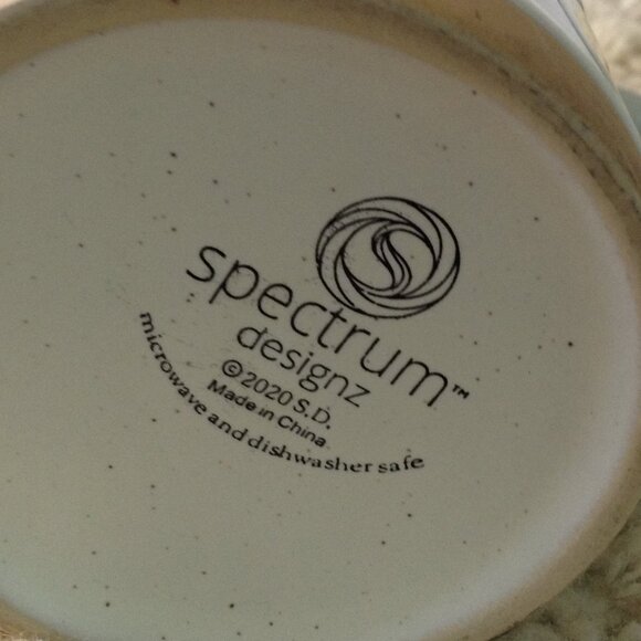 2020 Spectrum Designz Ceramic/Stoneware Spring Lemon Design; 24 oz; Kitchenware - Picture 3 of 4